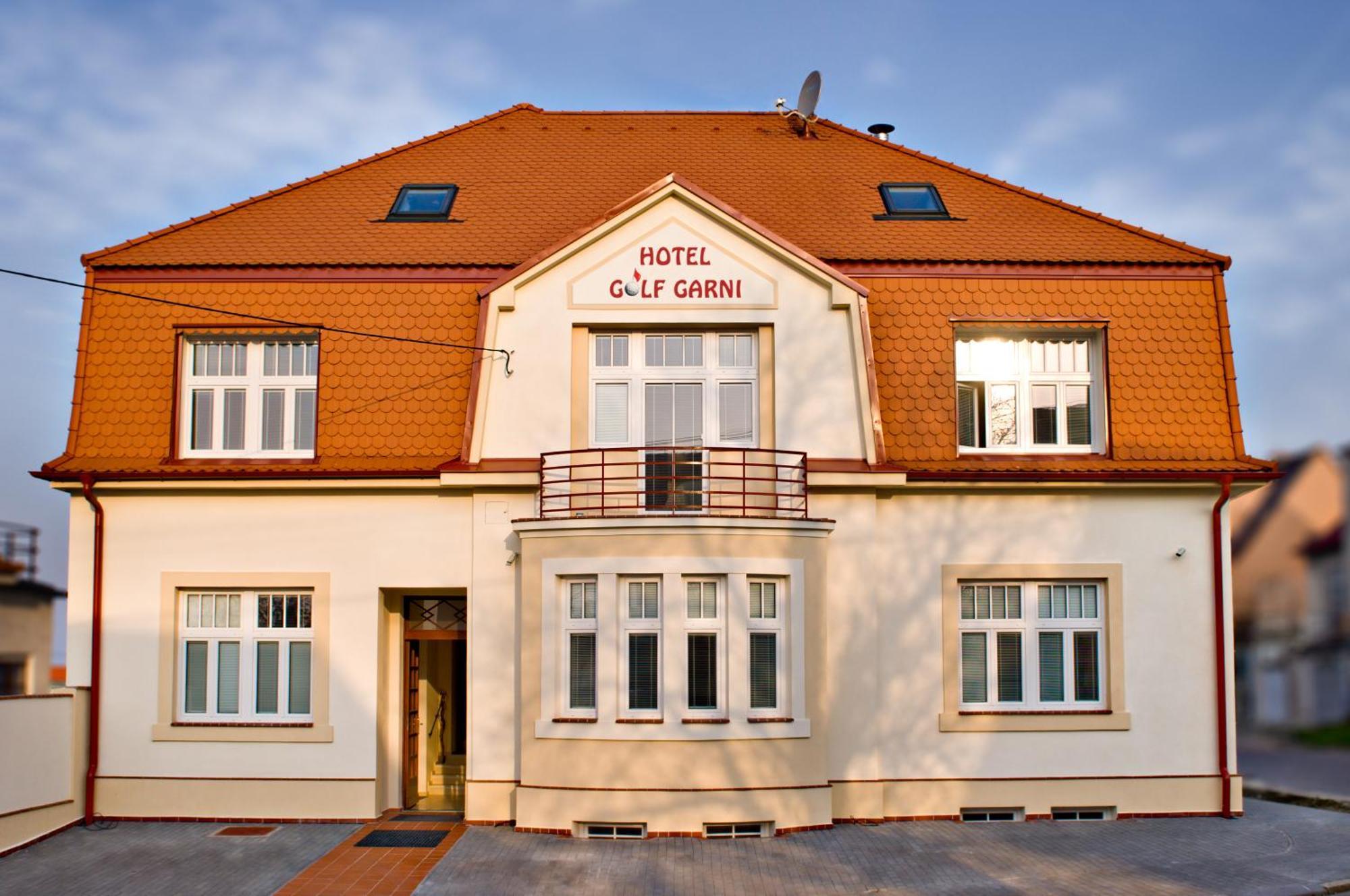 Boutique Hotel Golf Garni Mikulov Exterior photo